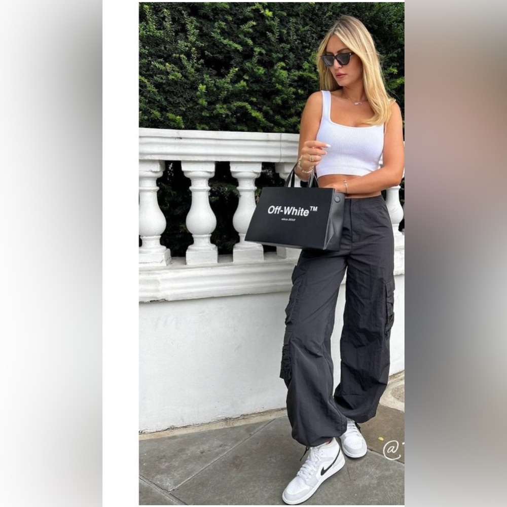 Zara midrise parachutte pant